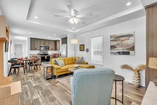 2 Fourth Ave., Ware, MA 01082