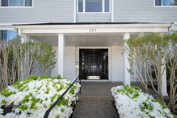 297 Temple Street #21, Boston, MA 02132