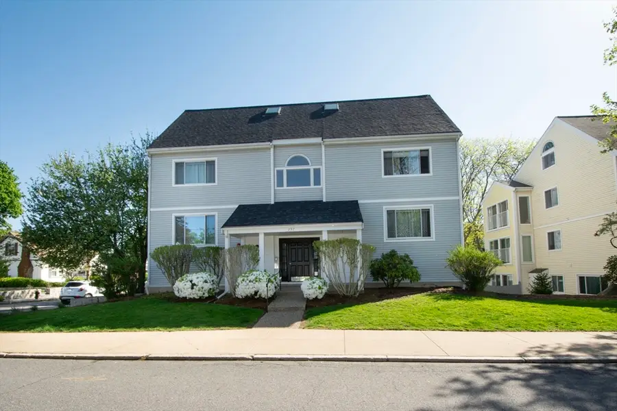 297 Temple Street #21, Boston, MA 02132 - #2