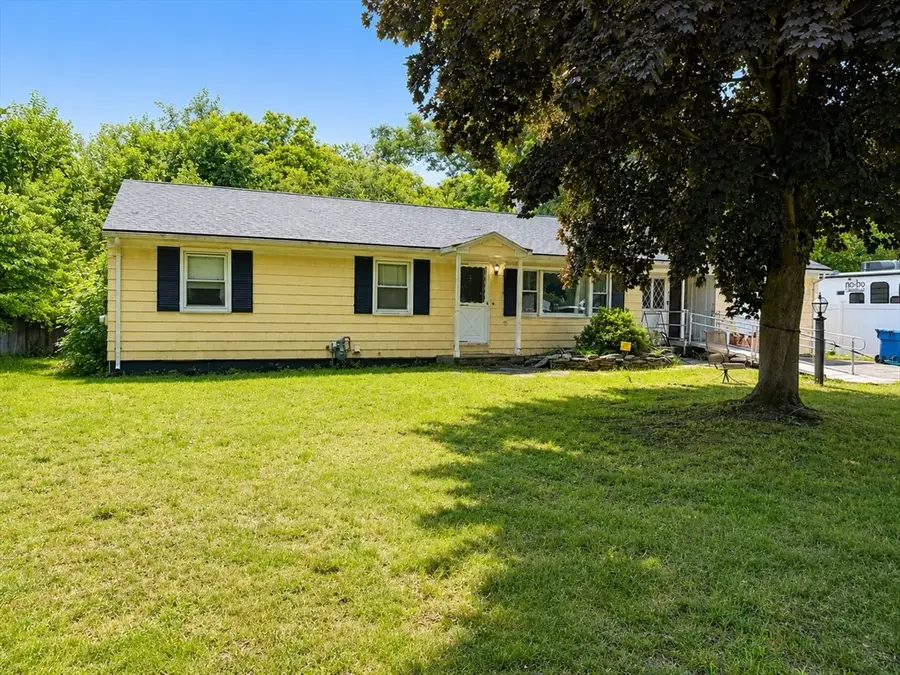 17 Vincent Dr, West Springfield, MA 01089 - #2
