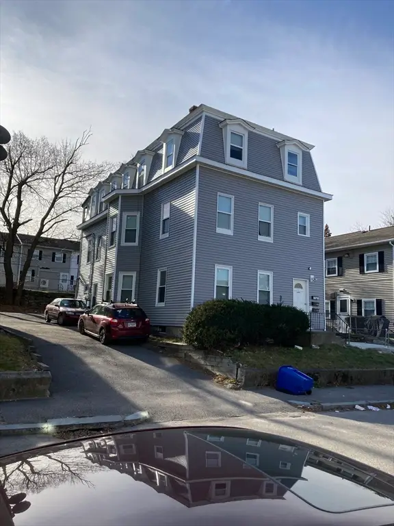 21 Dix St, Worcester, MA 01609 - #1