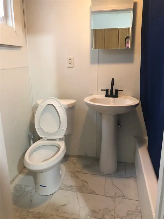 21 Dix St, Worcester, MA 01609 - #2