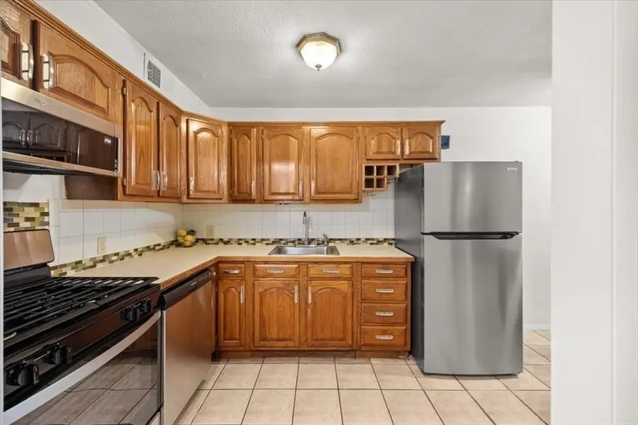 171 Highland Street #103, Taunton, MA 02780 - #3