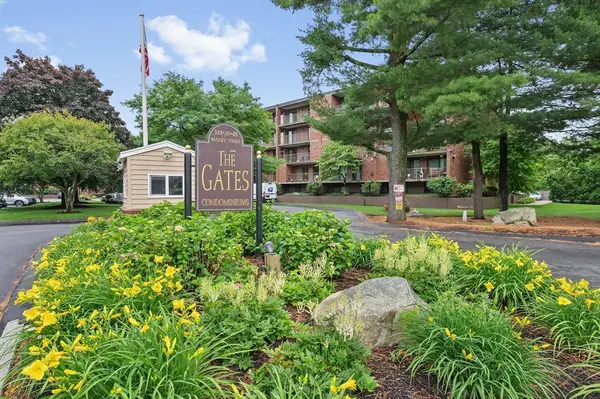 146 Marble St #404, Stoneham, MA 02180
