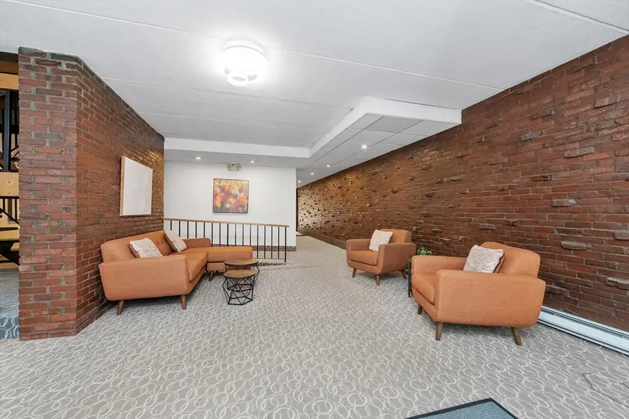 146 Marble St #404, Stoneham, MA 02180 - #3