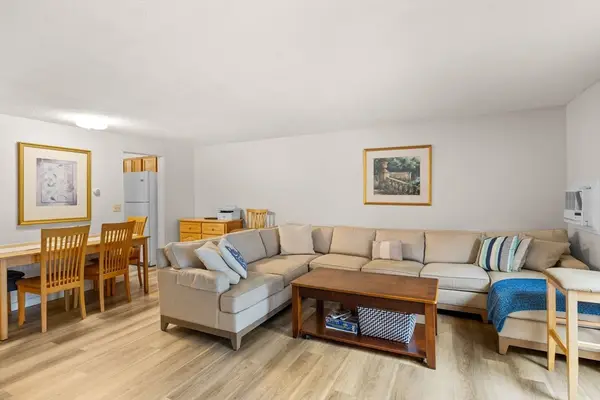 32 Pine Valley Dr #32 aka 50A, Falmouth, MA 02556