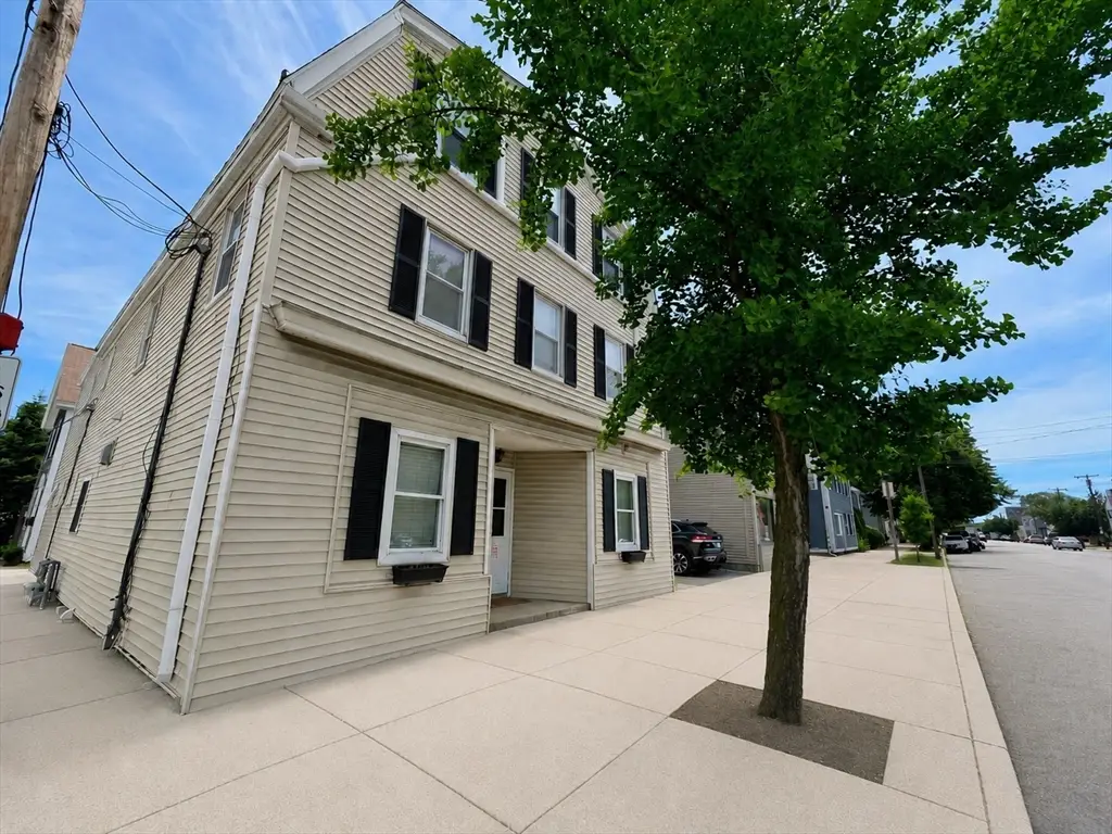 134 Boston St #1B, Salem, MA 01970 - #1