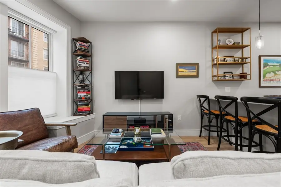 471 Hanover St #2, Boston, MA 02113 - #2