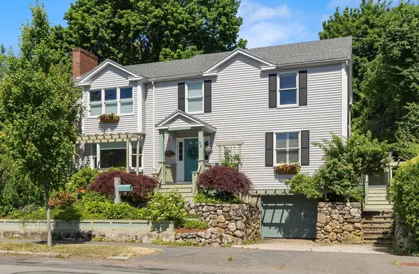 94 Lovett St, Beverly, MA 01915