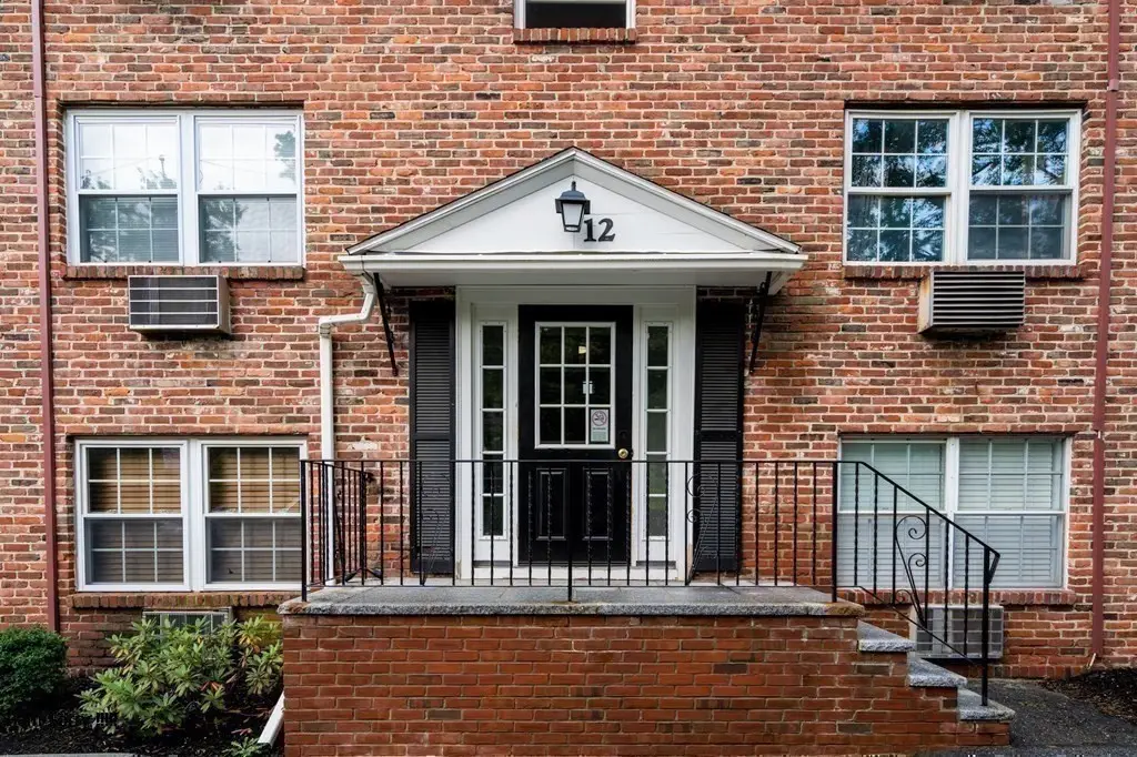 12 Colonial Village Dr #1, Arlington, MA 02474 - #1