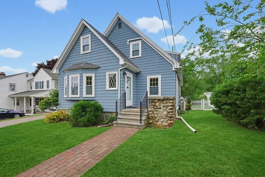 255 Madison St, Dedham, MA 02026 - #3