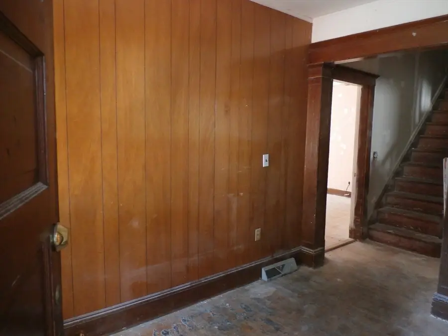 19 Stevens St, Malden, MA 02148 - #3