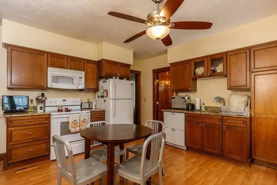 27 Castle Street, Leominster, MA 01453 - #2
