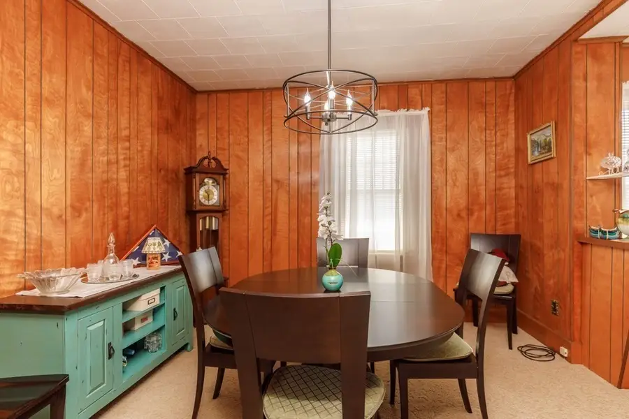 27 Castle Street, Leominster, MA 01453 - #3