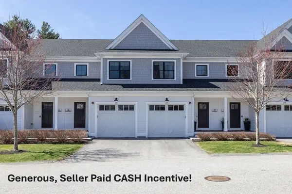 26 Southfield Ln #26, Sherborn, MA 01770