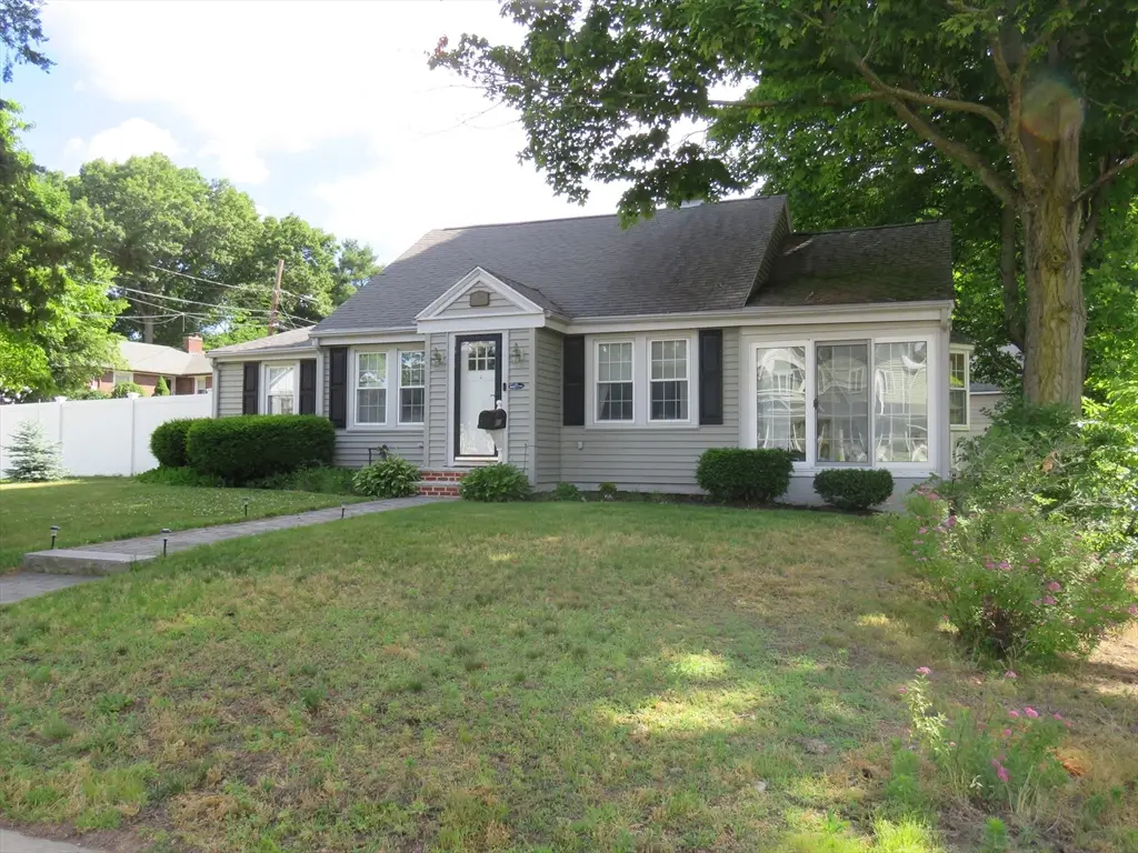 812 East St, Dedham, MA 02026 - #1