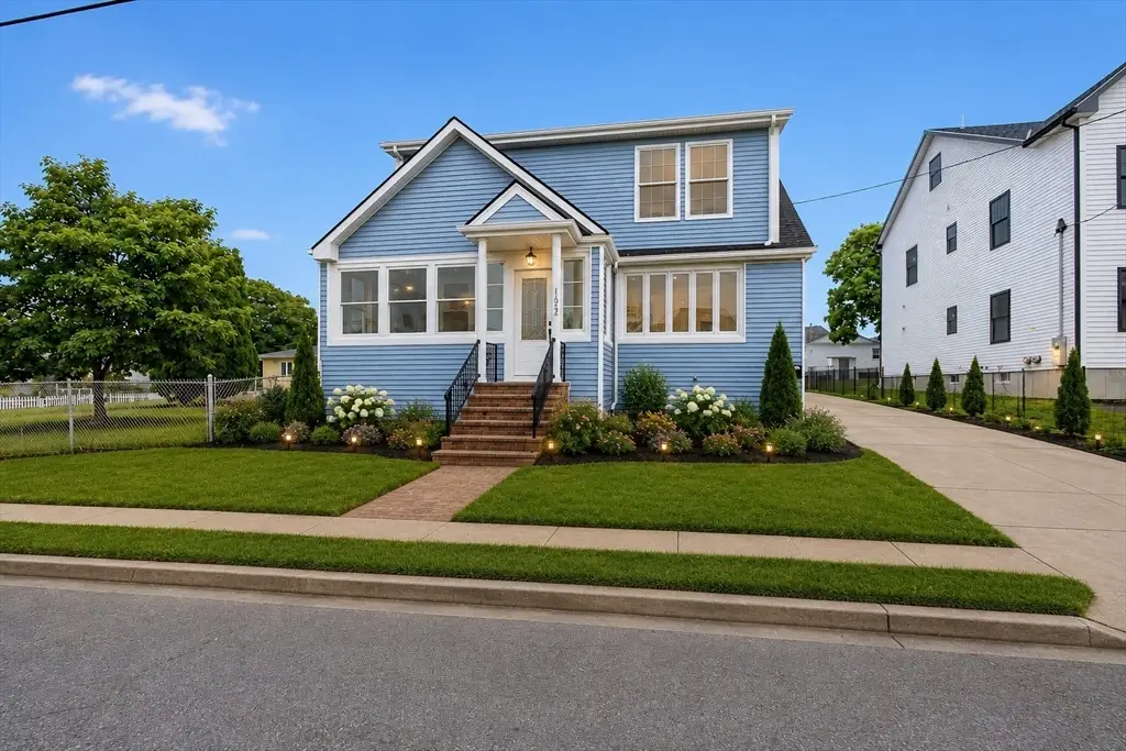 298 King St, Fall River, MA 02724 - #1