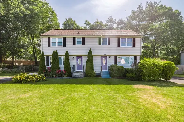 40 Azalea Dr #40, Taunton, MA 02718