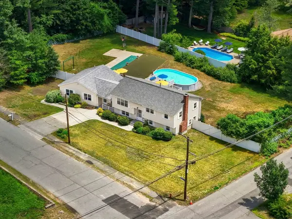 11 Barbara D Ln, Tewksbury, MA 01876