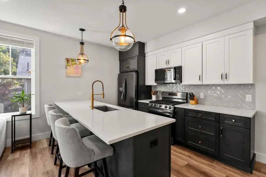 19 W Tremlett St #4, Boston, MA 02124 - #3