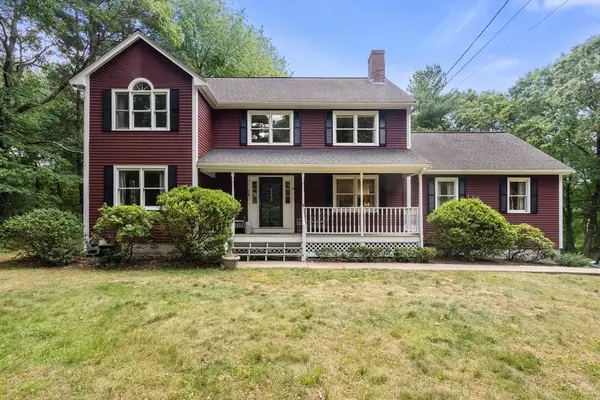 6 Nicholas Dr, Franklin, MA 02038