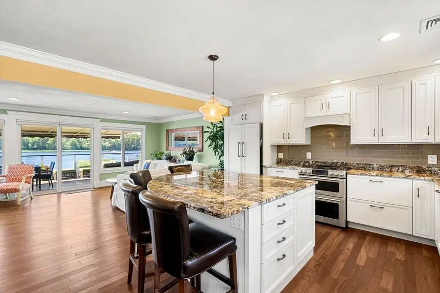 425 Main St, Amesbury, MA 01913 - #2