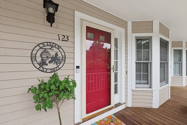 123 Bellwood Circle #123, Bellingham, MA 02019