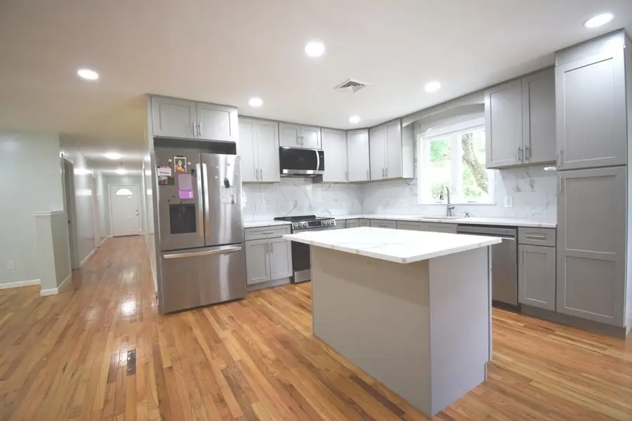 302 Lake Street, Shrewsbury, MA 01545 - #2