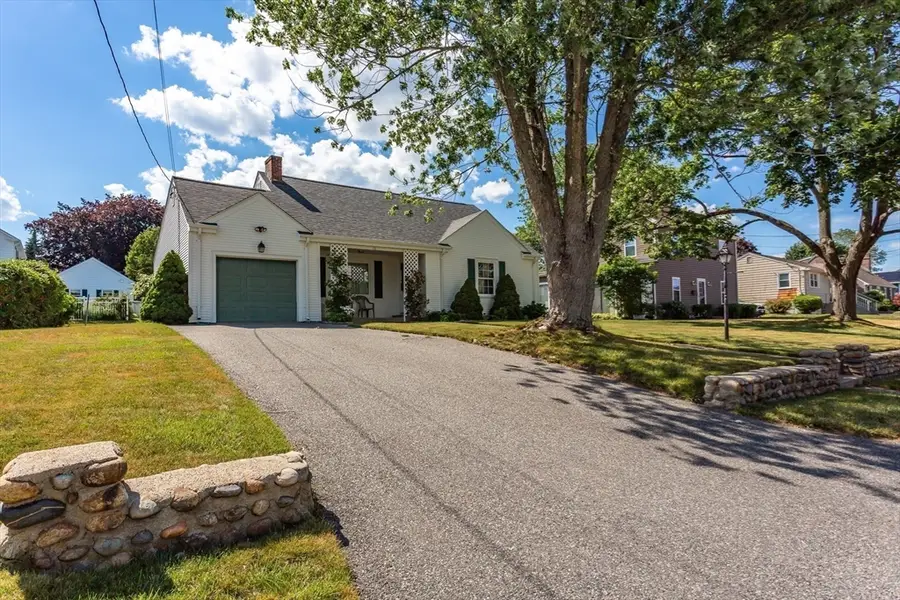 111 Mount Vernon Ave, Somerset, MA 02726 - #3
