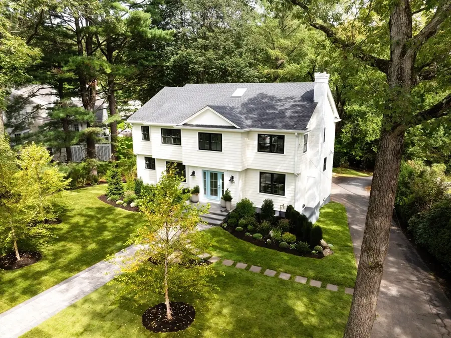 209 Bristol Rd, Wellesley, MA 02481 - #2