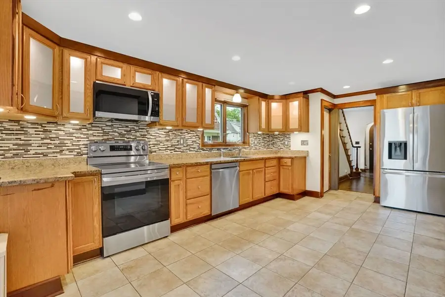 33 Olmsted Dr, Springfield, MA 01108 - #2