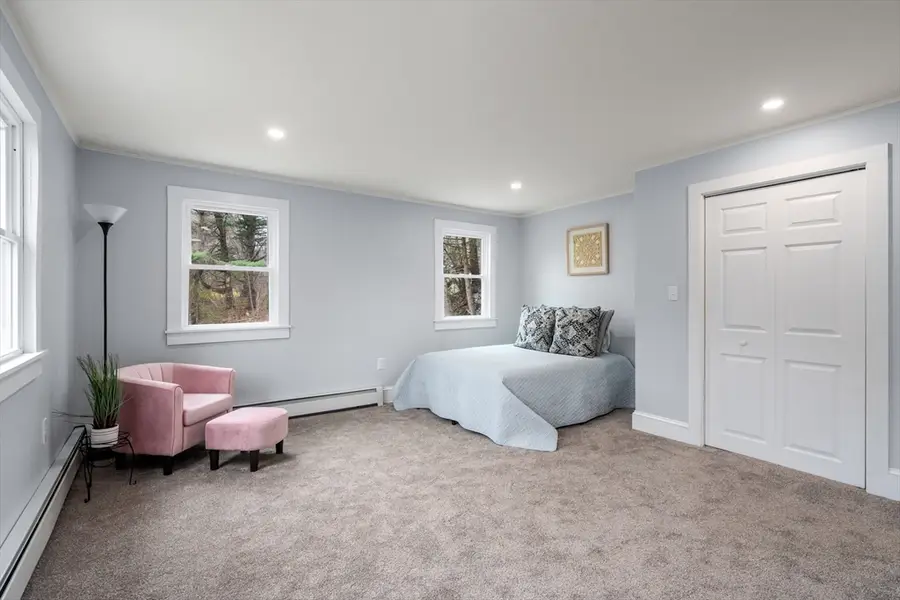 78 Pleasant St, Grafton, MA 01519 - #3