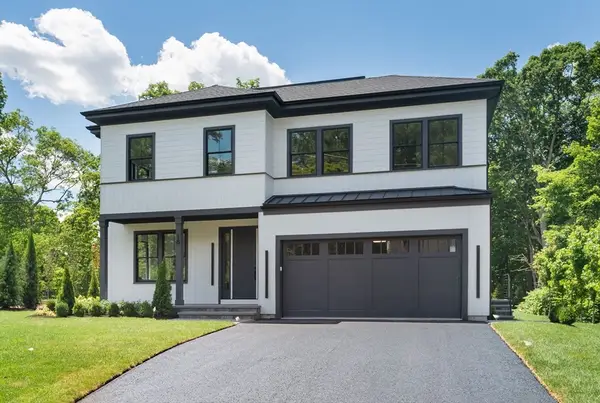 18 Rockland Street, Wellesley, MA 02481
