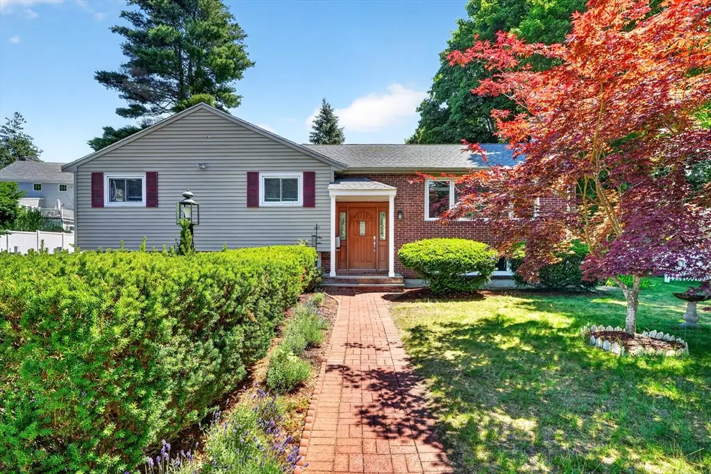 32 Bobolink Rd, Wellesley, MA 02481 - #1