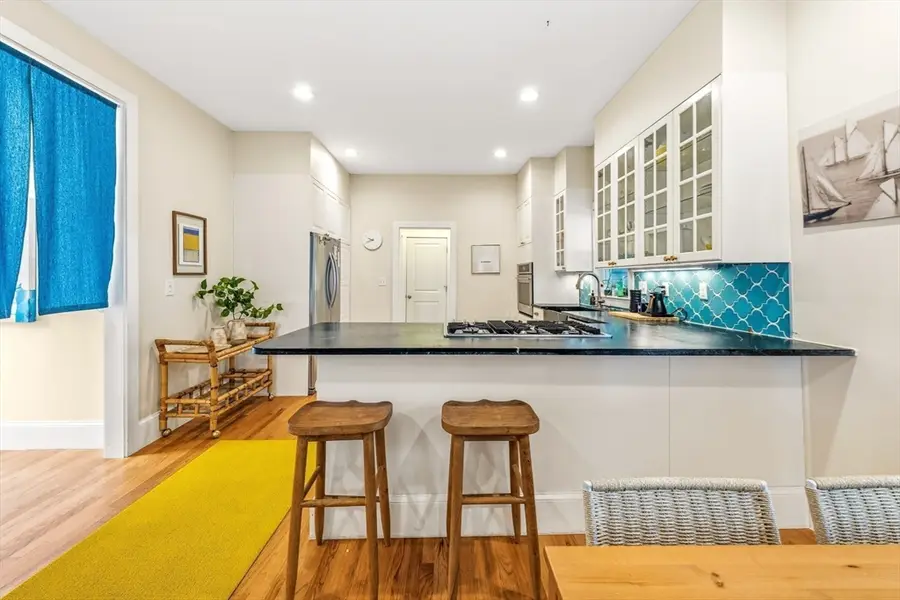 36 Oak St #1, Somerville, MA 02143 - #3