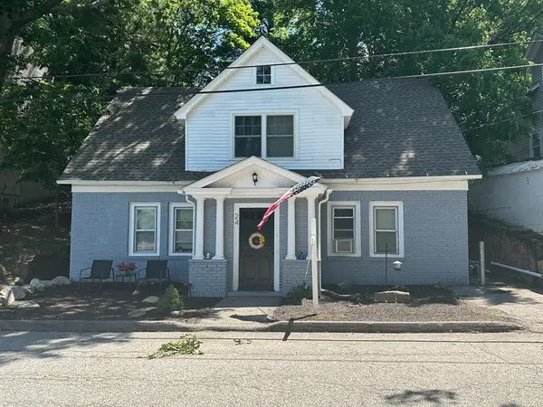 24 Proctor St, Worcester, MA 01606