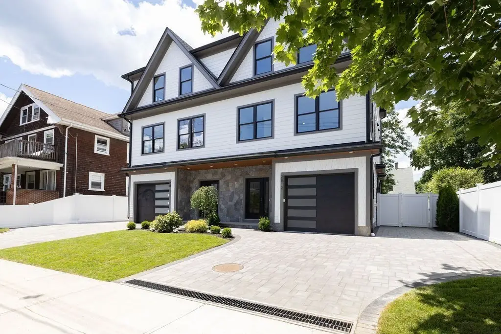 28 Howard St #2, Waltham, MA 02451 - #1