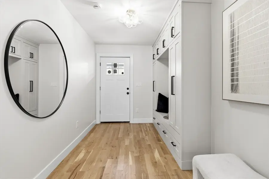 34 Governor Winthrop Rd #1, Somerville, MA 02145 - #2