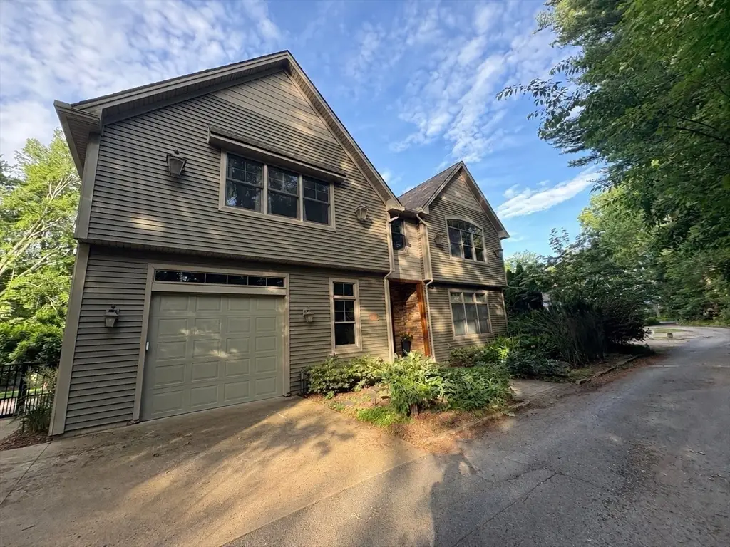 20 Bungalow Point, Wilbraham, MA 01095 - #1