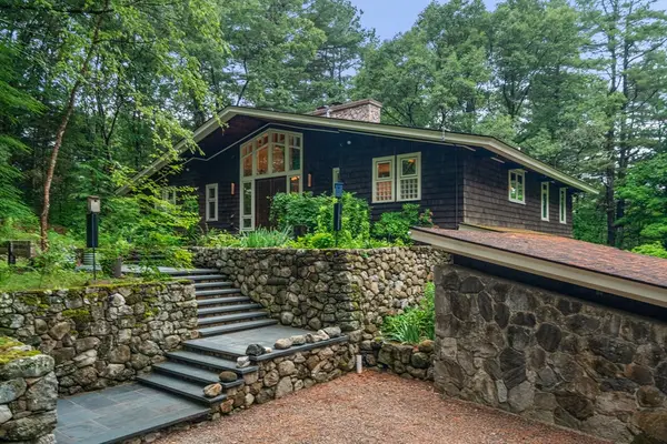 12 Forest Hill Road, Wayland, MA 01778