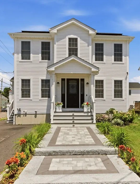 8 Princeton Circle, Fall River, MA 02724