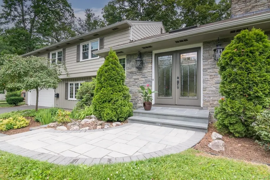42 Elizabeth Cir, Longmeadow, MA 01106 - #2