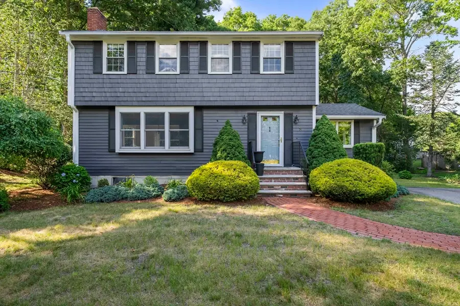 8 Joanne Dr, Hanson, MA 02341 - #2