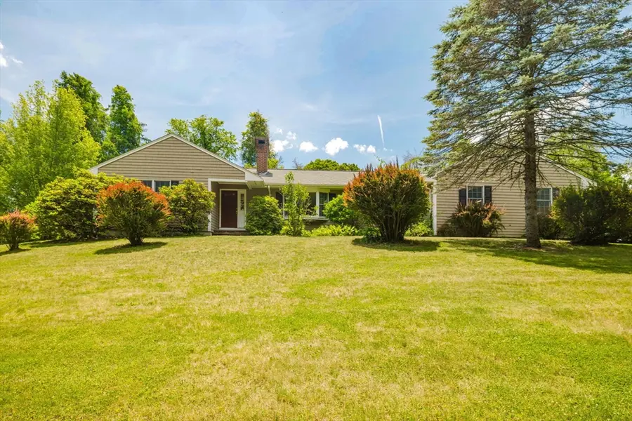 275 Summer St, Rehoboth, MA 02769 - #3