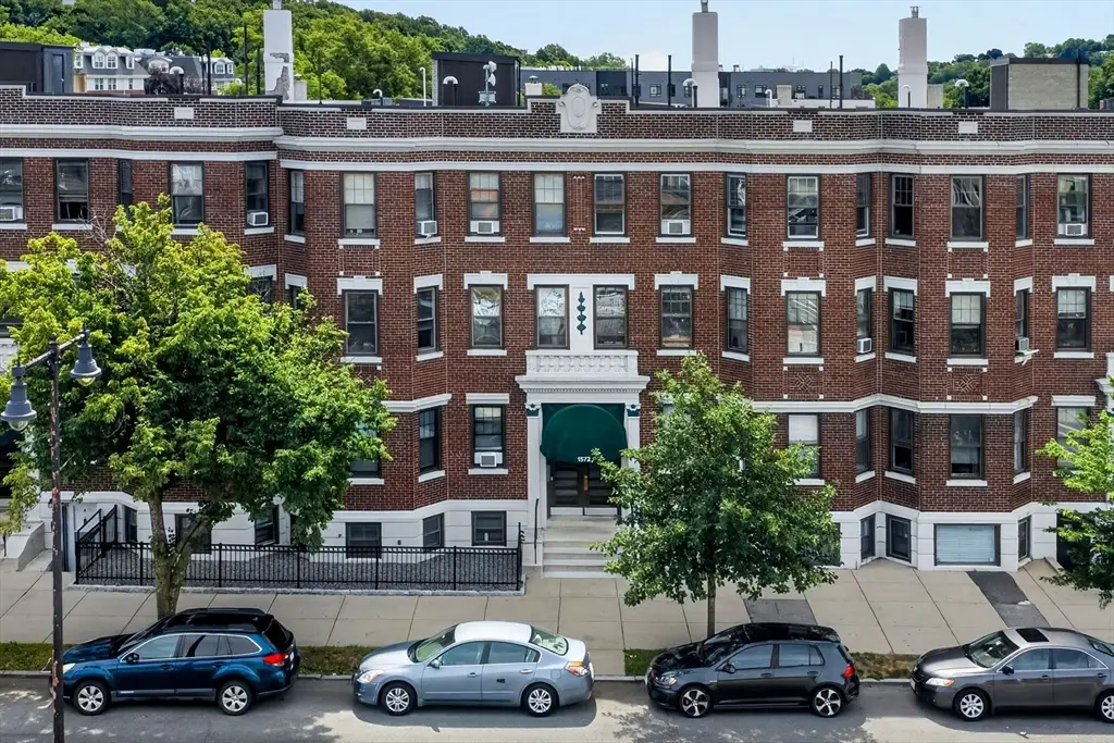 1572 Commonwealth Ave. #14, Boston, MA 02135 - #1