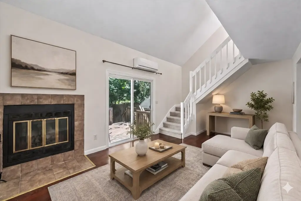 235 Lake St #D, Weymouth, MA 02189 - #1