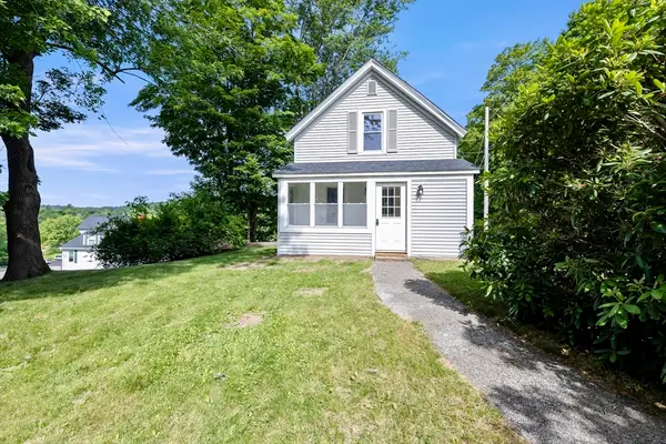 73 Sargent St, Leicester, MA 01611