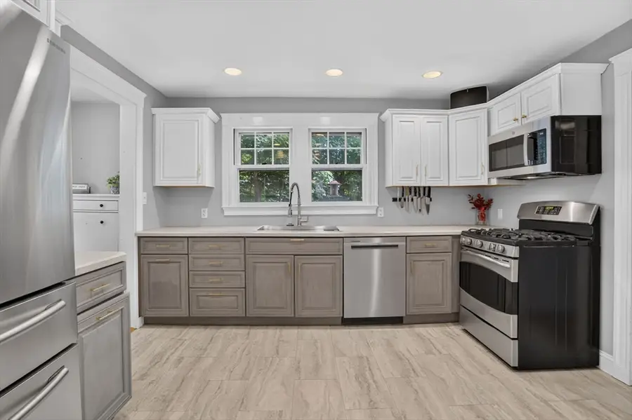 158 Haverhill St, North Reading, MA 01864 - #3
