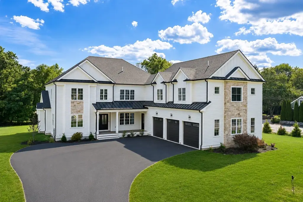 9 Cervelli Farm Dr, Hanover, MA 02339 - #1