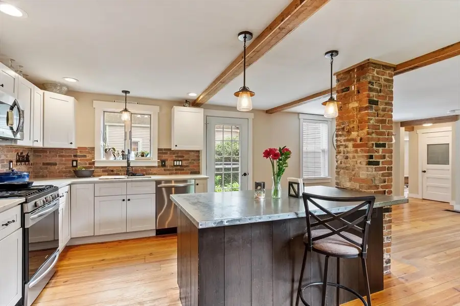 5 Mill St, Pepperell, MA 01463 - #3